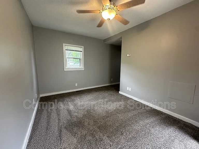 1358 Chestnut St #2 — Photo 5