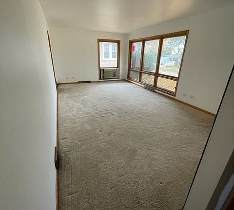 3rd image of 1631 Park Ave