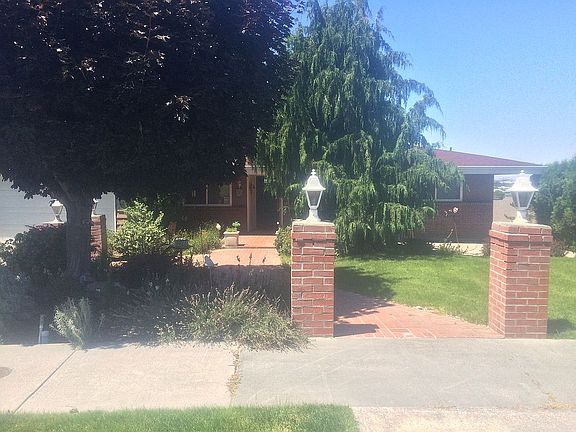 2nd image of 926 S Juniper Dr