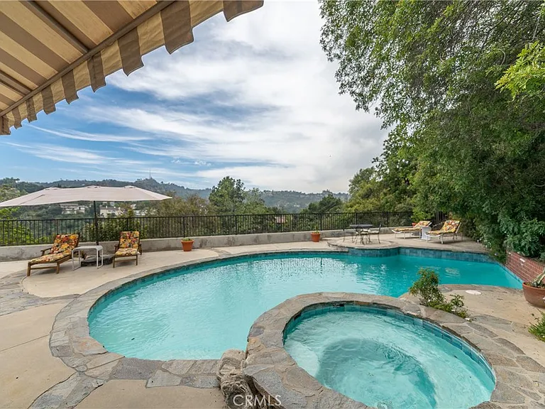11446 Amanda Dr — Photo 39