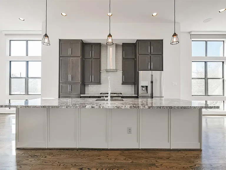 2824 Clay St — Photo 13