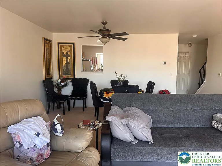 2465 Gillian Ln — Photo 7