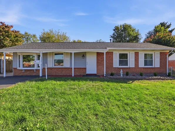 303 W Church Rd, Sterling, VA 20164