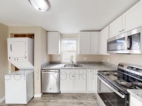 2405 E Saint Vrain St