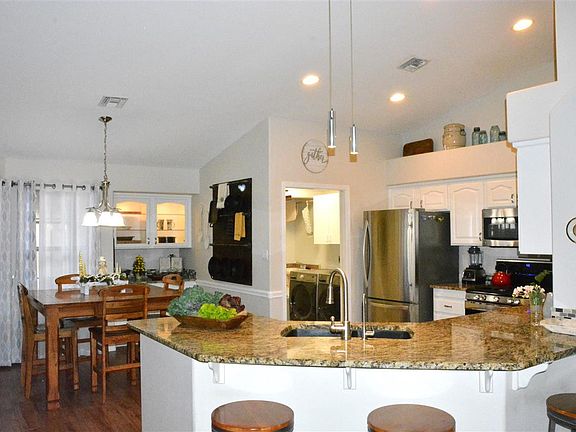 5th image of 3787 W 18th St