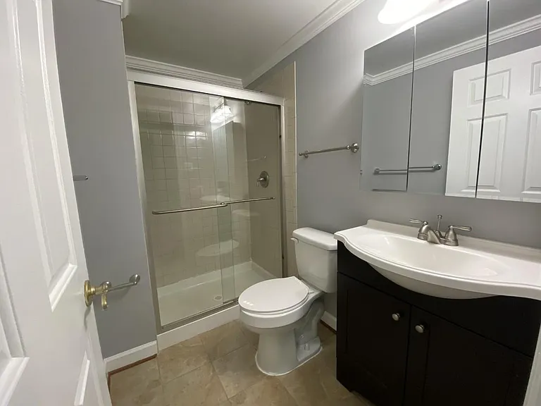 8513 Woodfall Rd — Photo 19