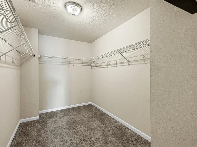 7507 Cypress Edge Dr — Photo 14