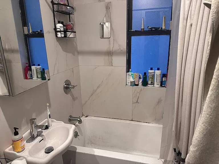 397 Macon St #6 — Photo 8
