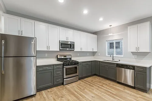 Beautiful 2 bedroom in Echo Park/Silver Lake with parking! **2 weeks off the rent Photo 1