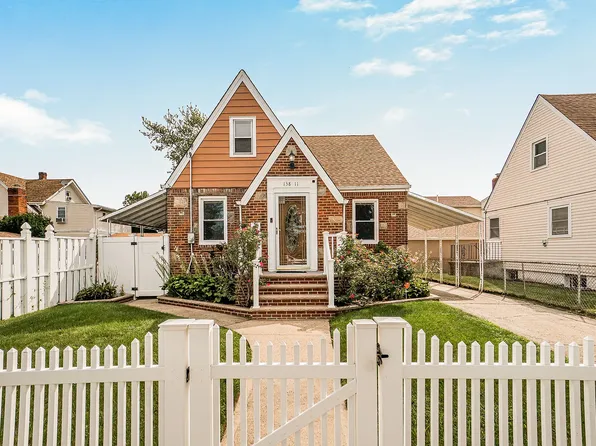 13811 243rd St, Rosedale, NY 11422
