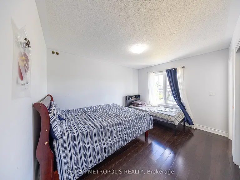 36 Michaelis St — Photo 26
