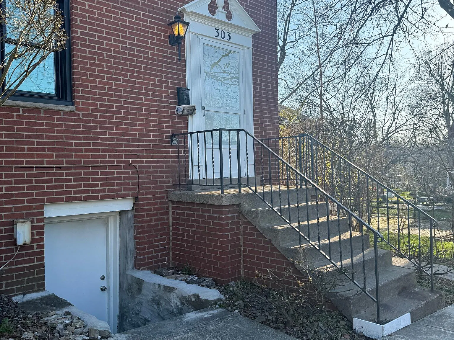 1 bed, 1200 sqft, $1,600 — Photo 1