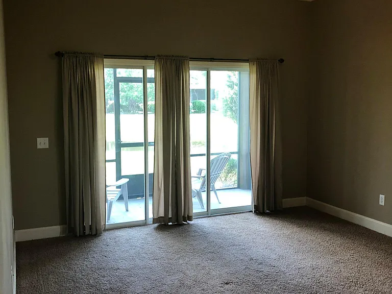 220 Edgewater Dr — Photo 18