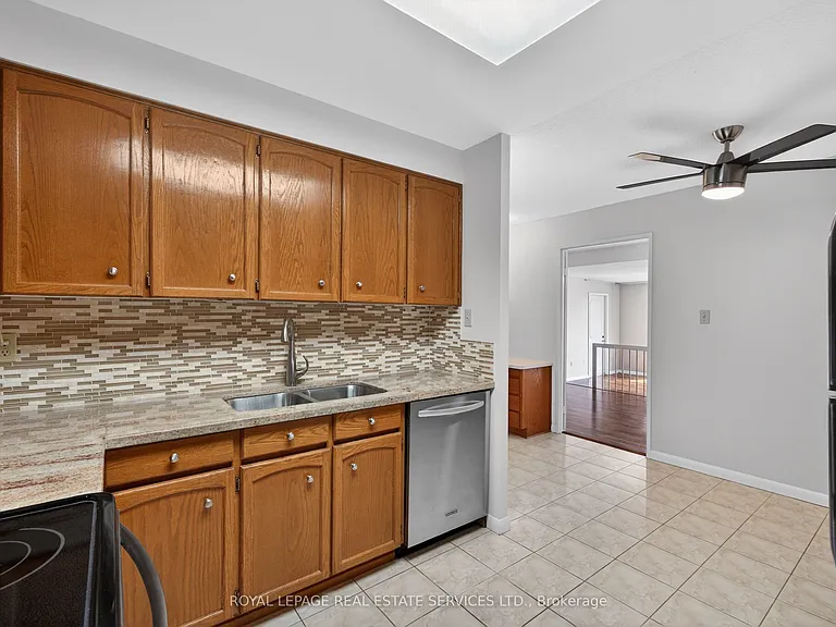 2185 Marine Dr #505 — Photo 11