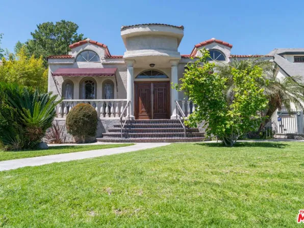 121 N Irving Blvd, Los Angeles, CA 90004