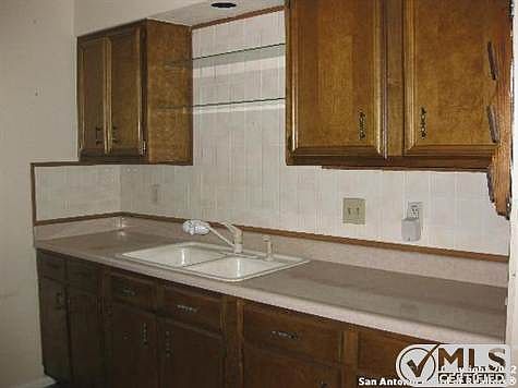 5th image of 7458 Stonehouse Dr