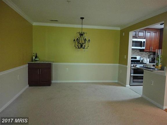 4th image of 10021 Vanderbilt Cir APT 6