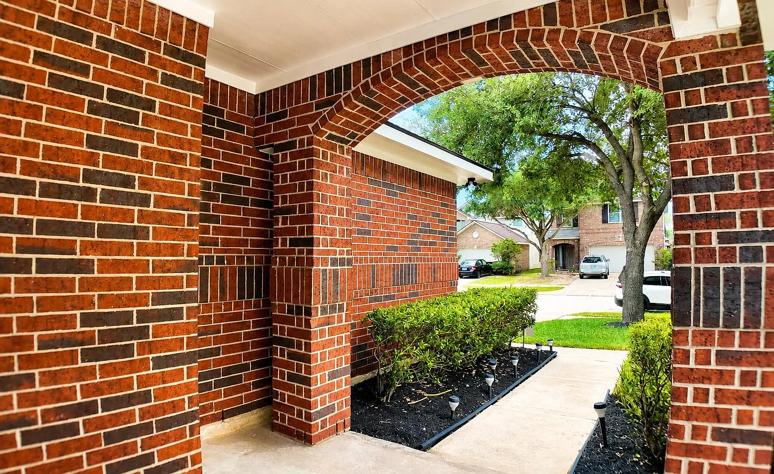3 bed, 2.0 bath, 1560 sqft, $1,950 — Photo 3