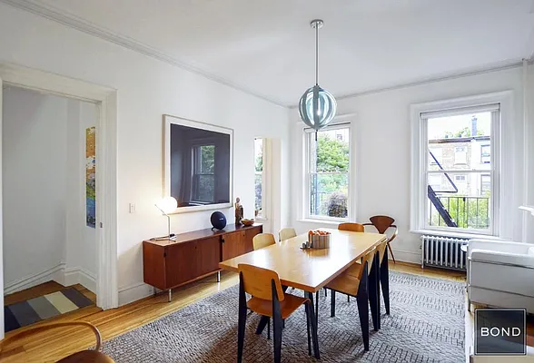 Rented by Bond New York | media 37