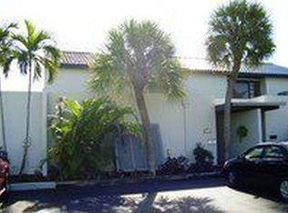 16107 Kingsmoor Way, Miami Lakes, FL 33014