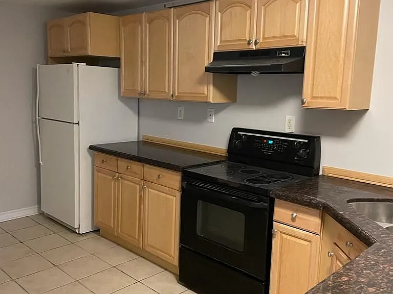 2419 Bankside Dr #LOWER — Photo 8