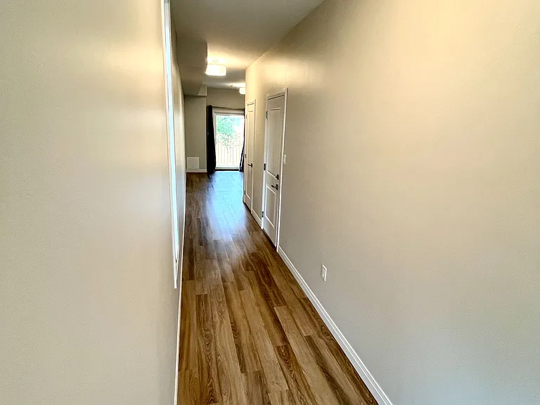 270 Melvin Ave #21 — Photo 5