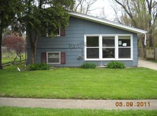 969 Illinois Ave, Elgin, IL 60120