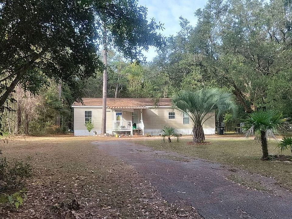 1st image of 20059 Edgewater Ct