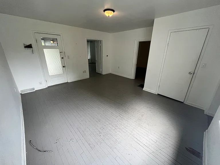 1331 Franklin St — Photo 5