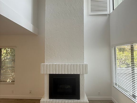 3rd image of 217 Dolphin Way APT R