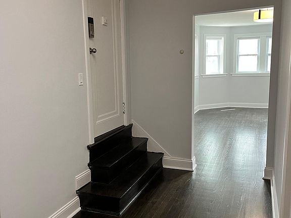 5th image of 6519 N Ashland Ave #G