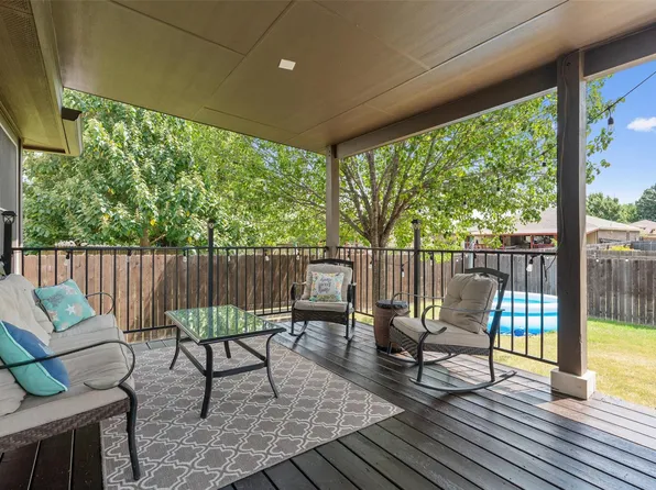212 Herrera Trl, Hutto, TX 78634