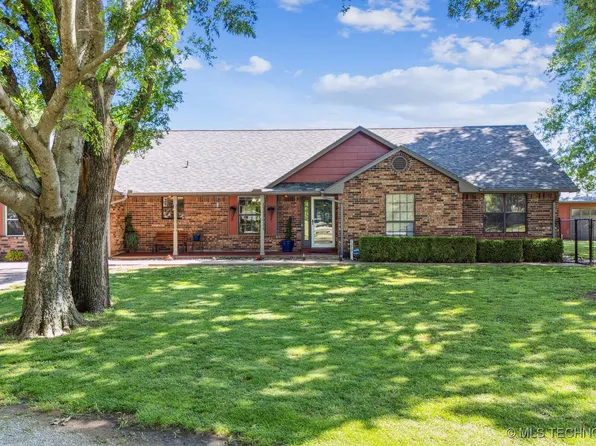 7376 E Bolen Rd, Claremore, OK 74019