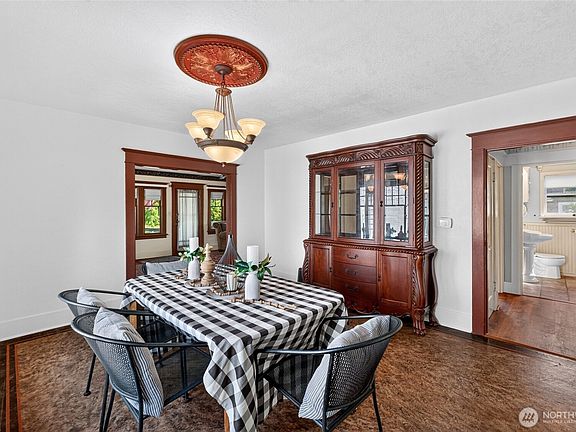 5th image of 1372 Marion Street
