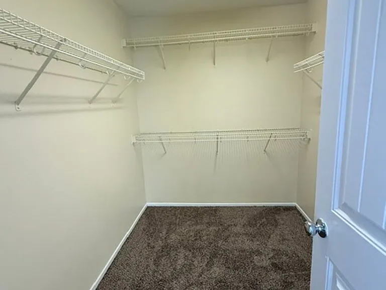 11716 Garland Grove Ln — Photo 16