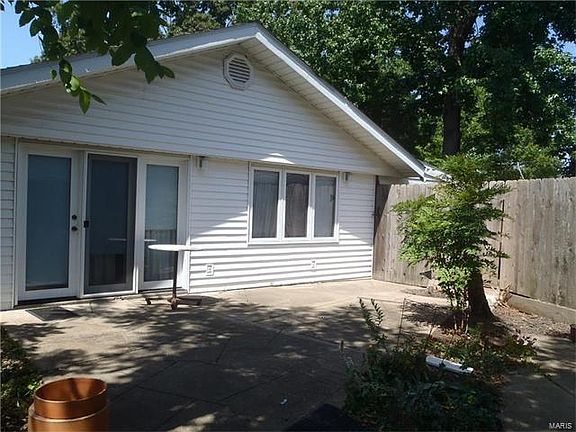 3rd image of 2720 Westlawn St
