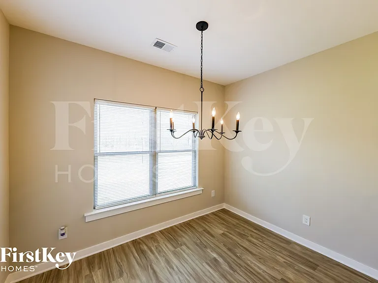 254 Lakewood Ln — Photo 5