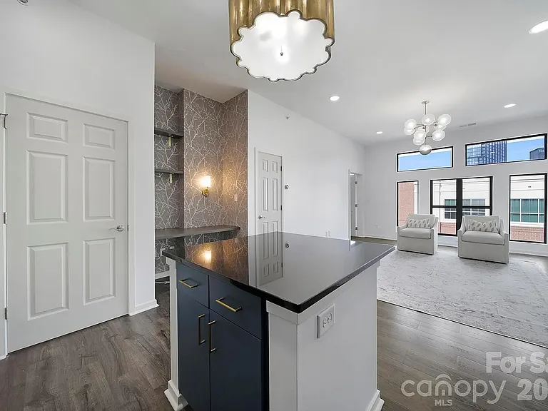 2125 Southend Dr #438 — Photo 2