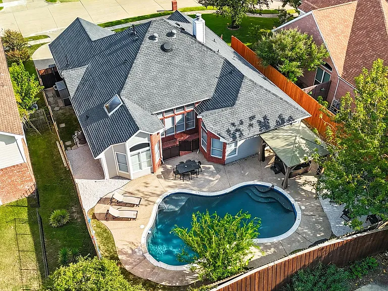 5709 Courtney Cir — Photo 45