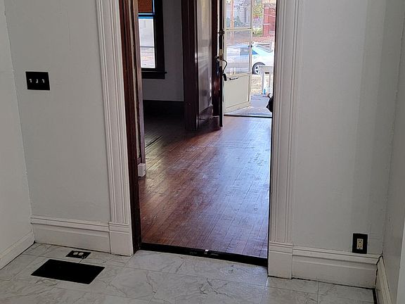 2nd image of 318 N 17th St #Fc31e9222