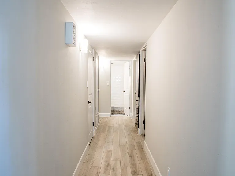 1801 S 14th Ave — Photo 12