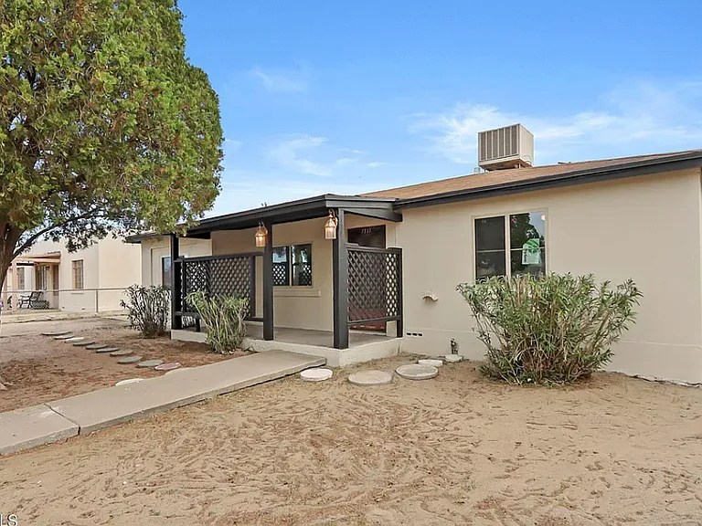 7717 Matamoros Dr — Photo 4