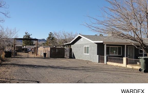 4th image of 3965 N Benton St