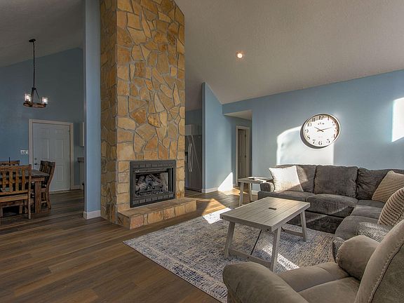 5th image of 616 Heather Ln