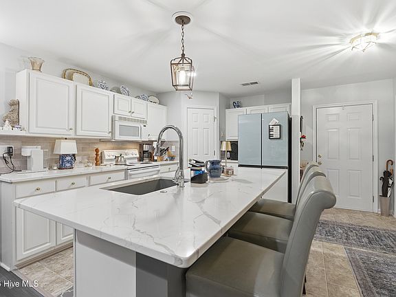 5th image of 5006 Hunters Trail Unit 1