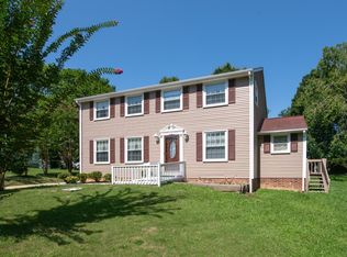 111 Smokehouse Ln, Cary, NC 27513