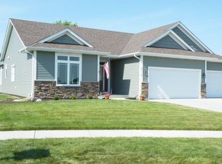 9518 Hawthorne Dr, Sturtevant, WI 53177