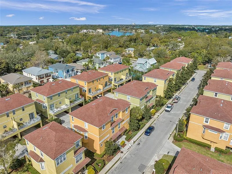 445 Bayou Village Dr
