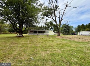 250 Leedy Rd, Spring Grove, PA 17362