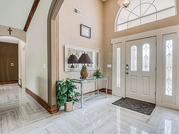 5th image of 123 Ivy Hill Ct